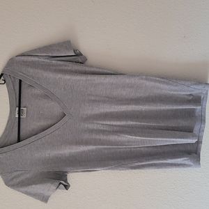 Pink t-shirt, medium, gray